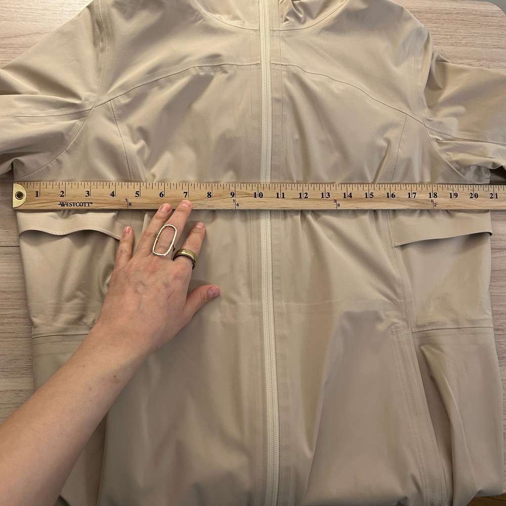 Lululemon Rain Rebel Jacket Beige Tan Hooded Long Raincoat Size 8 - Picture 5 of 8